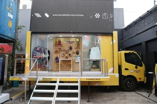 Retail-Pop Up Display Mobile Solutions