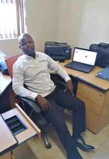 LOOKING FOR JOB AS DRIVER/HANDYMAN OR HOUSEKEEPER