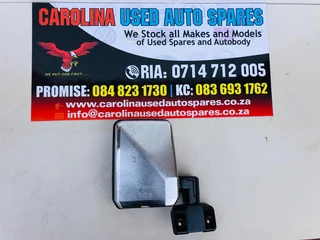 Toyota Land Cruiser 76/79 right side manual mirror housing (No glass)