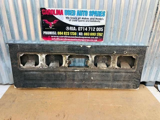 Mazda BT50 and Ford Montana tailgate