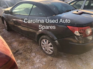 Renault Megane cc coupe stripping for parts only