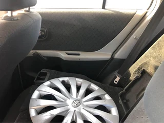 Toyota Yaris zen for stripping parts (white)