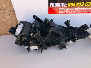 Nissan Murano left and right side LED xenon headlights