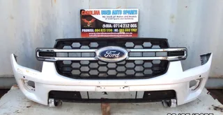 Ford Everest T9 Platinum front bumper with chrome radiator grill (badge)