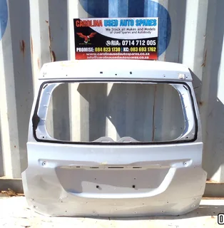 Mitsubishi Pajero Sport tailgate