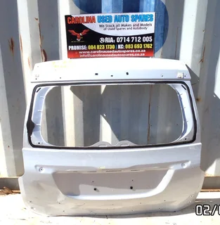 Mitsubishi Pajero Sport tailgate