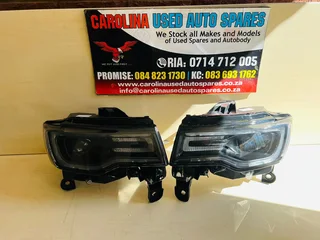 Jeep Cherokee SRT left and right side xenon headlights