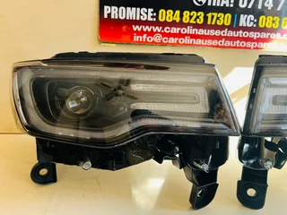 Jeep Cherokee SRT left and right side xenon headlights