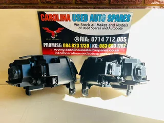 Jeep Cherokee SRT left and right side xenon headlights