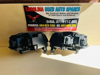 Jeep Cherokee SRT left and right side xenon headlights