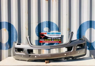 Mercedes Benz W164/X164 ML-class front bumper with pdc holes