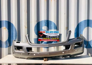 Mercedes Benz W164/X164 ML-class front bumper with pdc holes