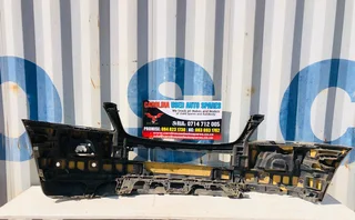 Mercedes Benz W164/X164 ML-class front bumper with pdc holes