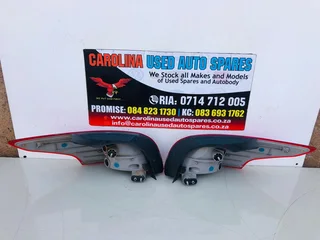 Ford Focus left and right side outer taillight (sedan)