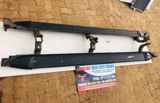 Isuzu D-max left and right side steps (set)