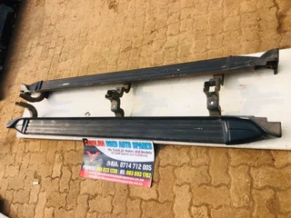 Isuzu D-max left and right side steps (set)