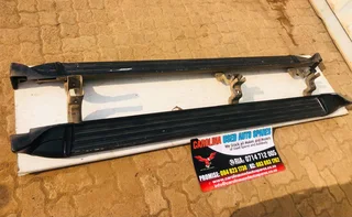 Isuzu D-max left and right side steps (set)