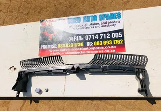 VW Tiguan cradle support