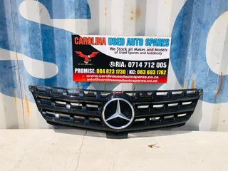 Mercedes Benz W166 ML black radiator grill (badge)
