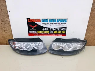 Hyundai Santa Fe left and right side halogen headlight