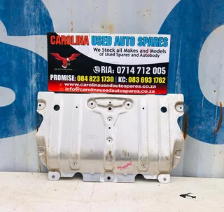 BMW G20/G21/G22 and G26 3 series engine cover