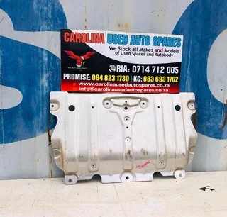 BMW G20/G21/G22 and G26 3 series engine cover