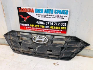 Hyundai Grand i20 active radiator grill with badge