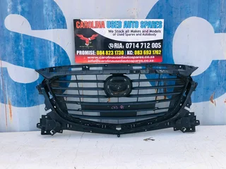 Mazda 3 dynamic radiator grill (no chrome trimming)