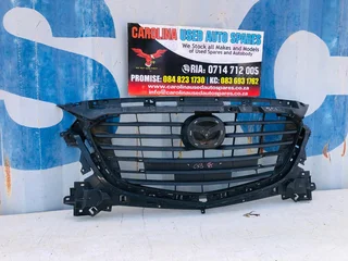 Mazda 3 dynamic radiator grill (no chrome trimming)