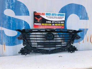 Mazda 3 dynamic radiator grill (no chrome trimming)