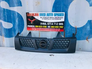 Nissan Np300 hardbody radiator grill (no badge)