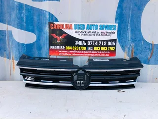 VW Tiguan R-line radiator grill with chrome beading (no badge)
