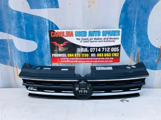 VW Tiguan R-line radiator grill with chrome beading (no badge)