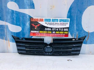 VW Tiguan R-line radiator grill with chrome beading (no badge)