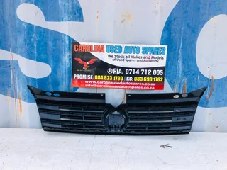 VW Tiguan R-line radiator grill with chrome beading (no badge)