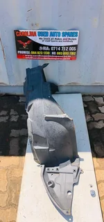 Toyota Auris right side front fender liner