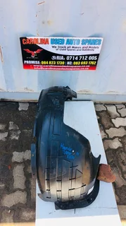 Hyundai Venue right side front fender liner