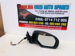 Toyota Urban Cruiser right side electronic mirror with indicator