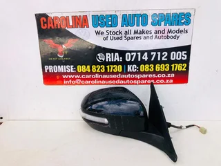 Toyota Urban Cruiser right side electronic mirror with indicator