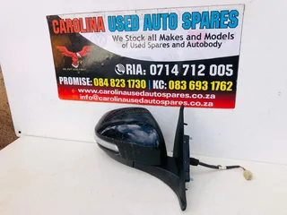 Toyota Urban Cruiser right side electronic mirror with indicator