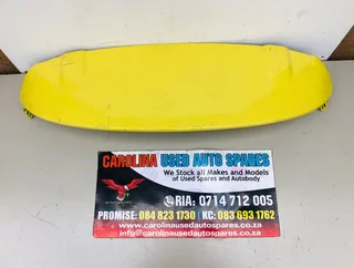 Renault Clio 4 tailgate spoiler with brake light