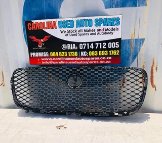 Jaguar F-pace X761 black front bumper (no badge)