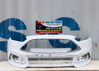 Ford Focus Mk3 ST front bumper (no pdc holes)