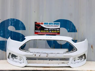 Ford Focus Mk3 ST front bumper (no pdc holes)