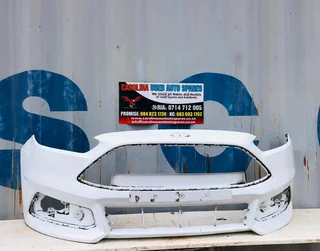 Ford Focus Mk3 ST front bumper (no pdc holes)