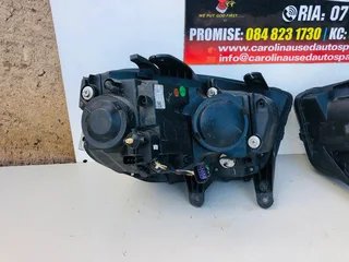 Mahindra Scorpio left and right side standard headlight with clear indicator