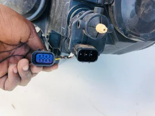 Mahindra Scorpio left and right side standard headlight with clear indicator