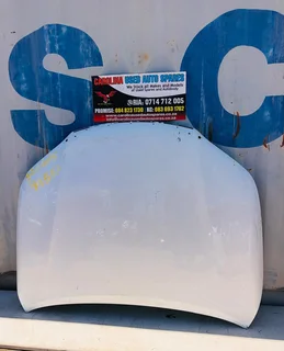 Toyota Hilux Legend RS bonnet