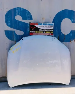 Toyota Hilux Legend RS bonnet