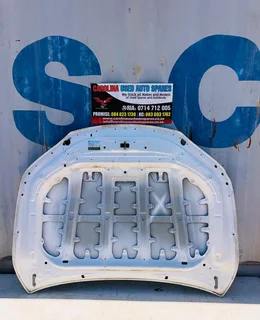 Toyota Hilux Legend RS bonnet